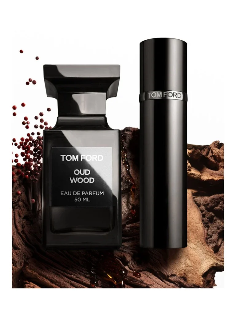 Tom Ford Oud Wood ķermeņa aerosols visam ķermenim