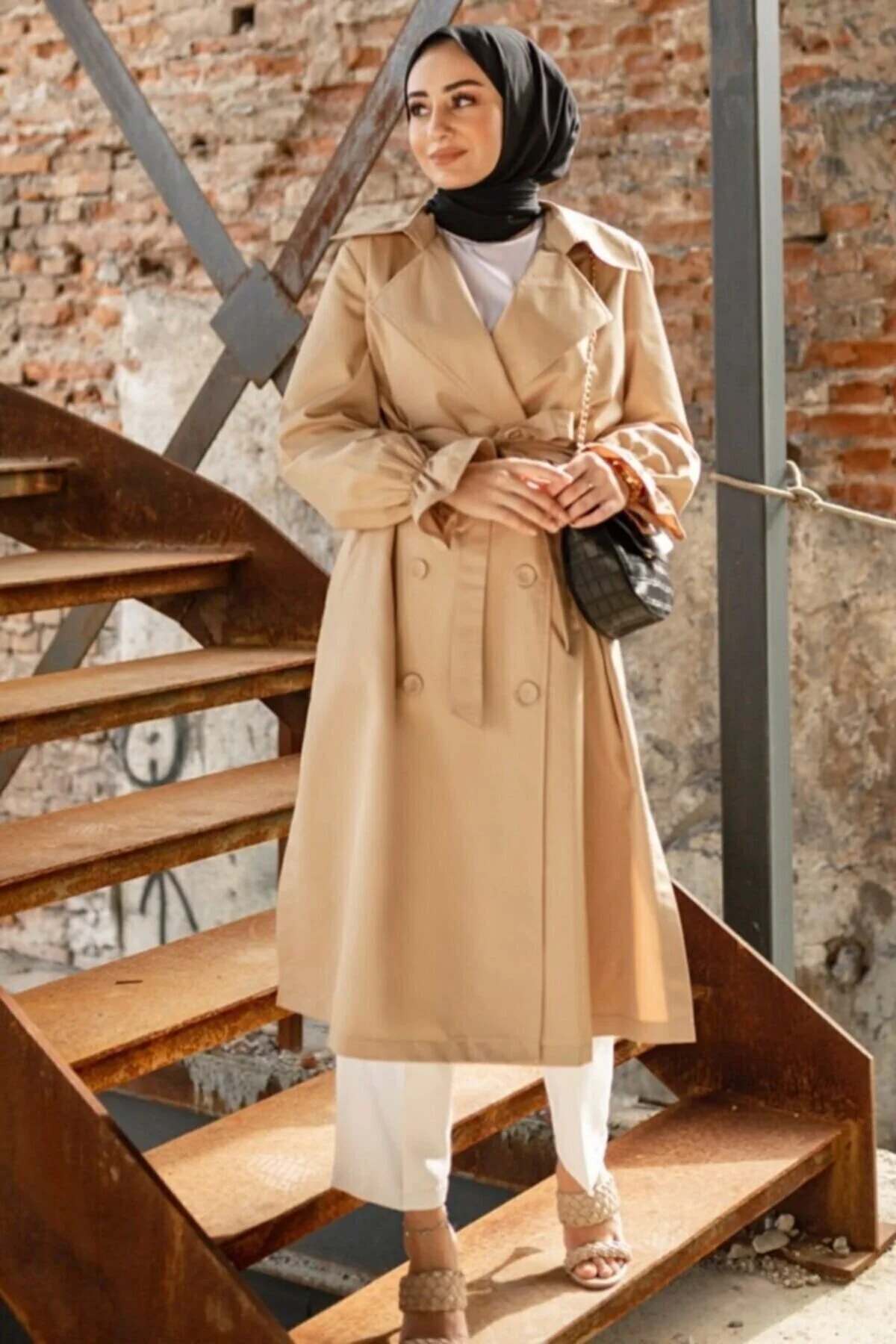 VOLT CLOTHİNG  Geknöpfter Trenchcoat für Damen