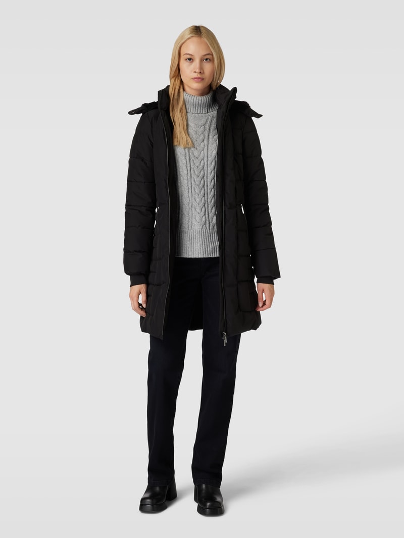 Steppjacke mit Zweiwege-Reißverschluss in schwarz