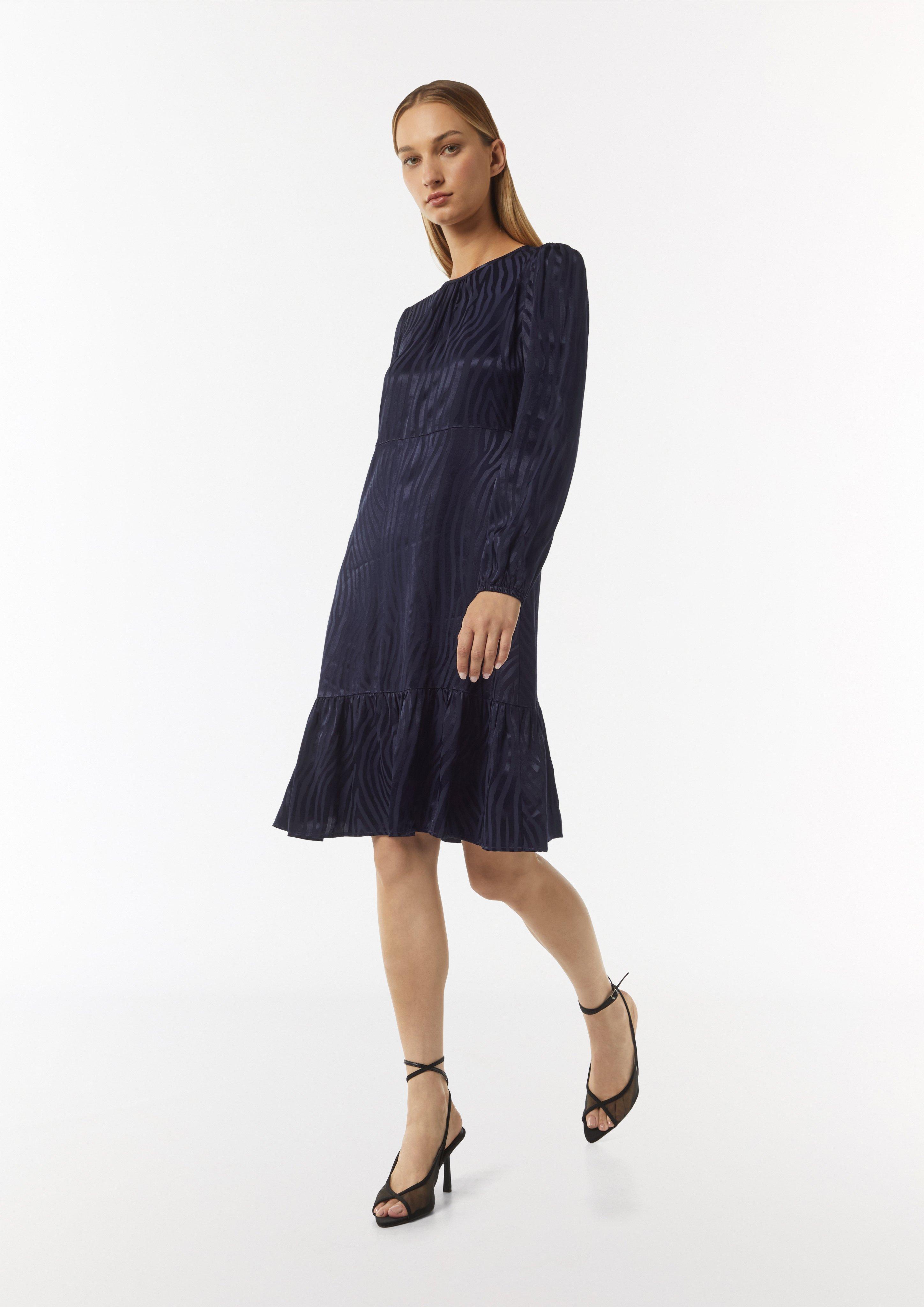 Mittellanges Kleid mit leicht ausgestelltem Saum - tiefblau
