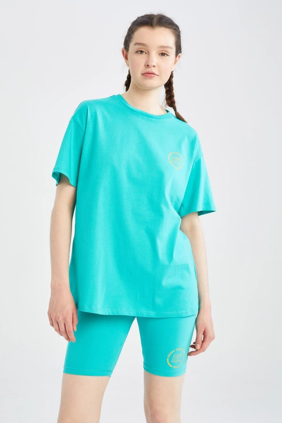 DeFacto  Passform: Oversize-Fit-T-Shirt mit Rundhalsausschnitt und kurzen Ärmeln aus 100 % Baumwolle