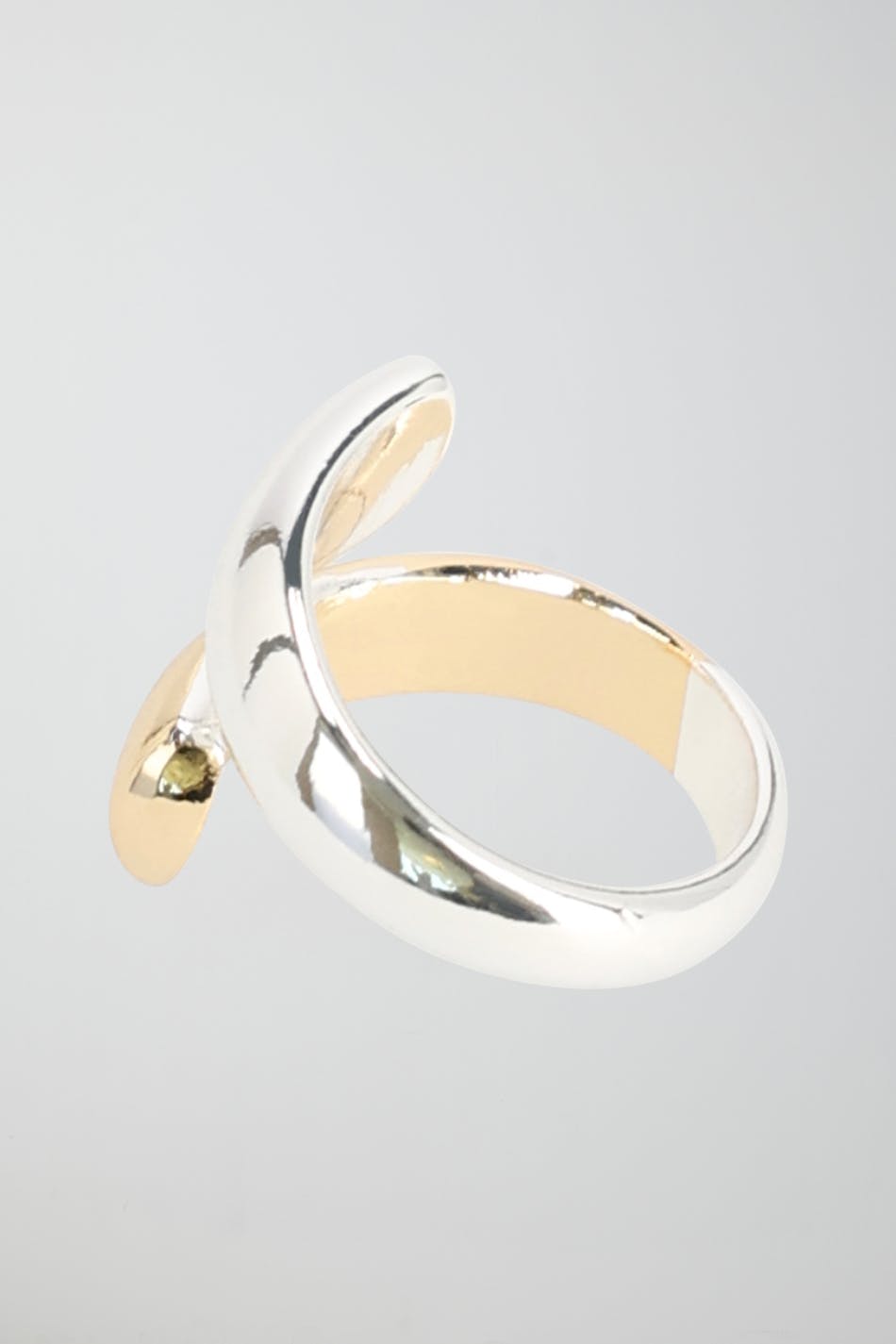 Hug ring