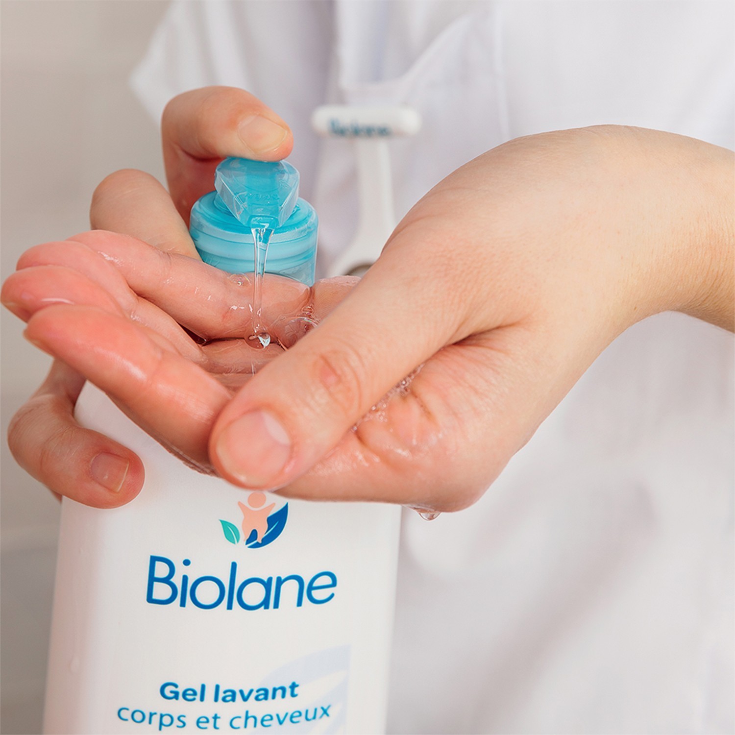 Żel do ciała i włosów Biolane 750 ml