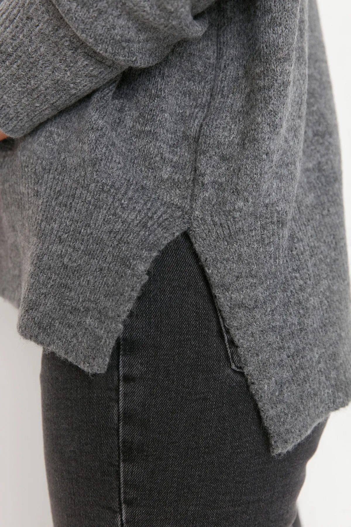 Trendyol Collection  Anthrazitfarbener Rollkragenpullover mit weicher Struktur TWOAW20XS0026