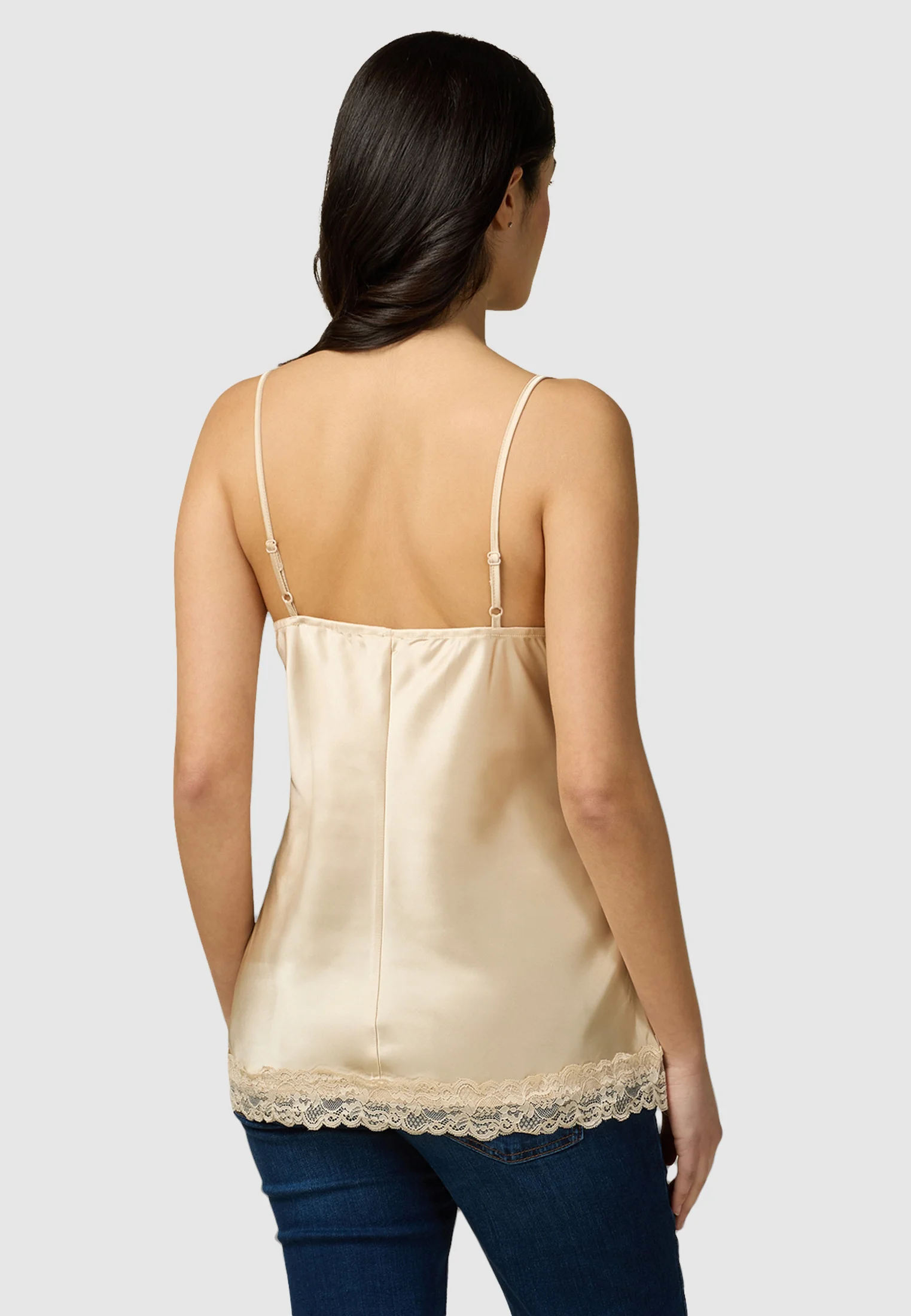 Más allá de la blusa