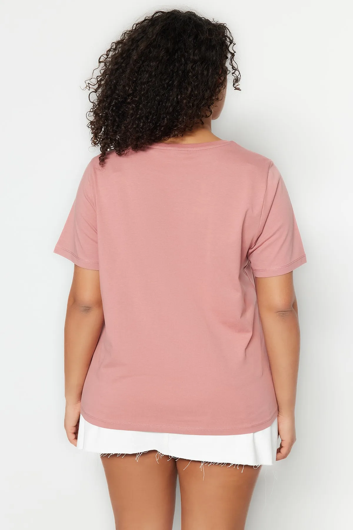 Trendyol Curve  Dried Rose bedrucktes Strick-T-Shirt mit Rundhalsausschnitt TBBSS23BF00034