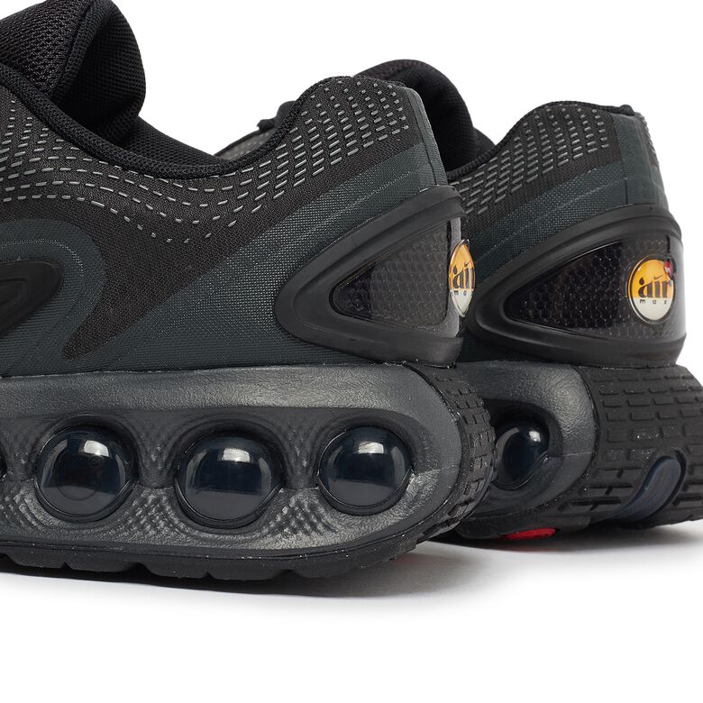 NIKE Air Max Dn 