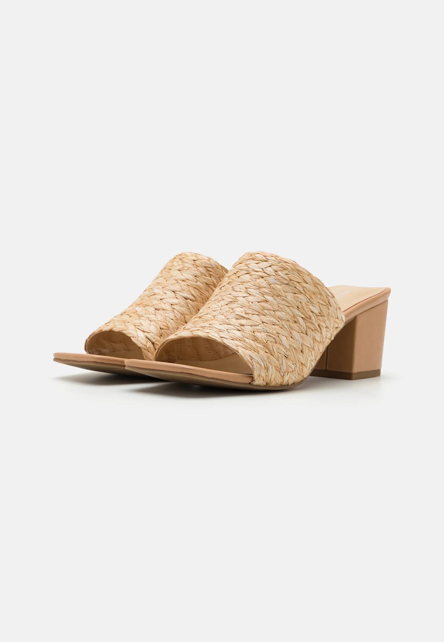 Madden Girl TAZ - Pantuflas