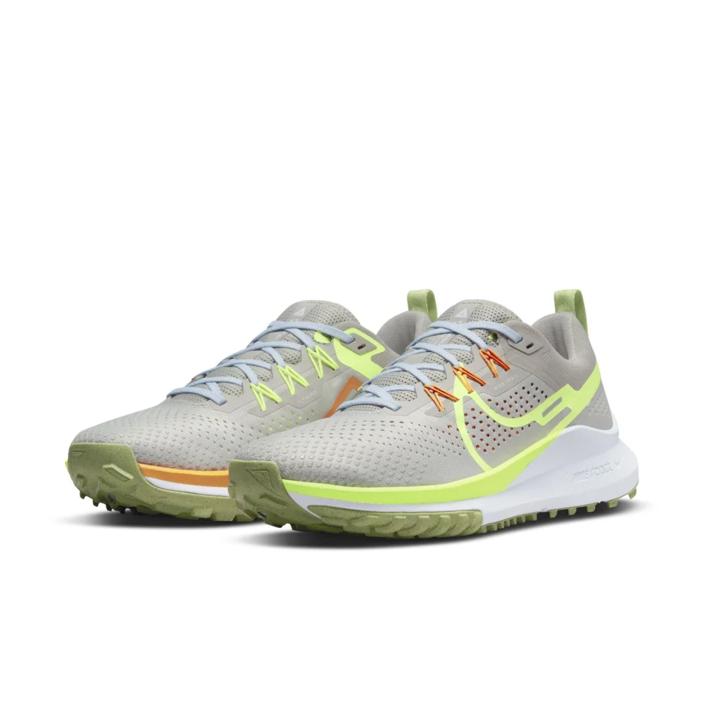 Nike React Pegasus Trail 4 DJ6158-002 / grau