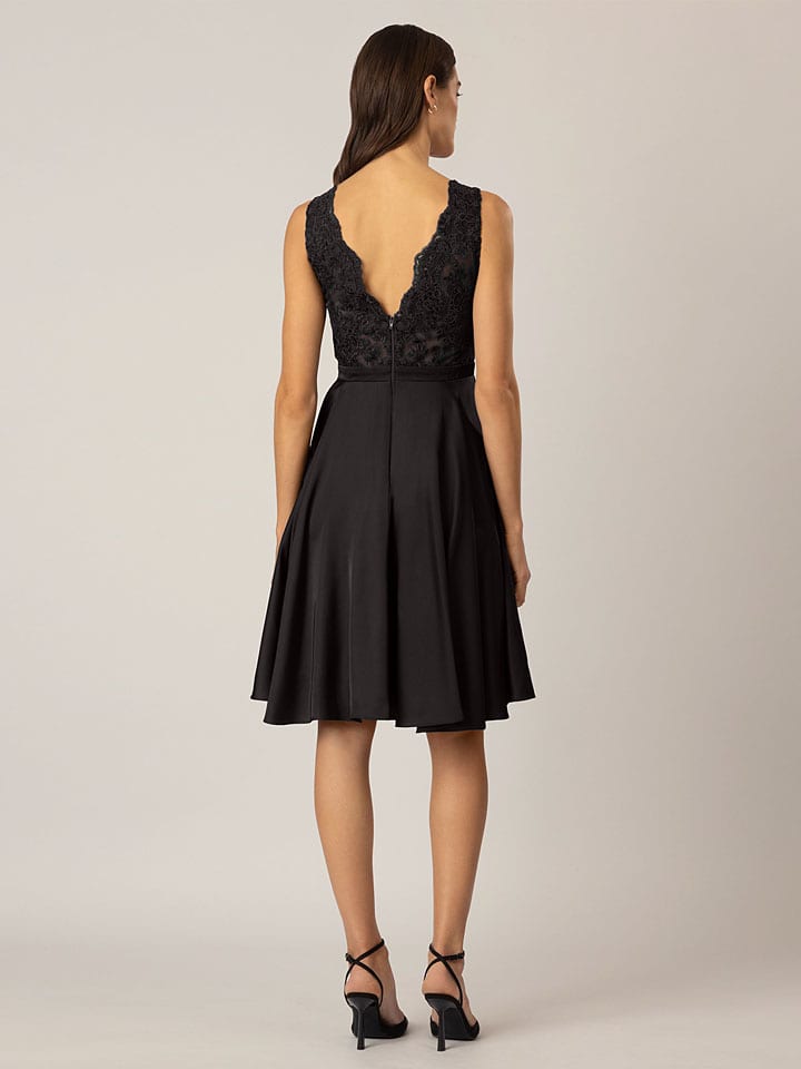 APART Kleid in Schwarz günstig kaufen
