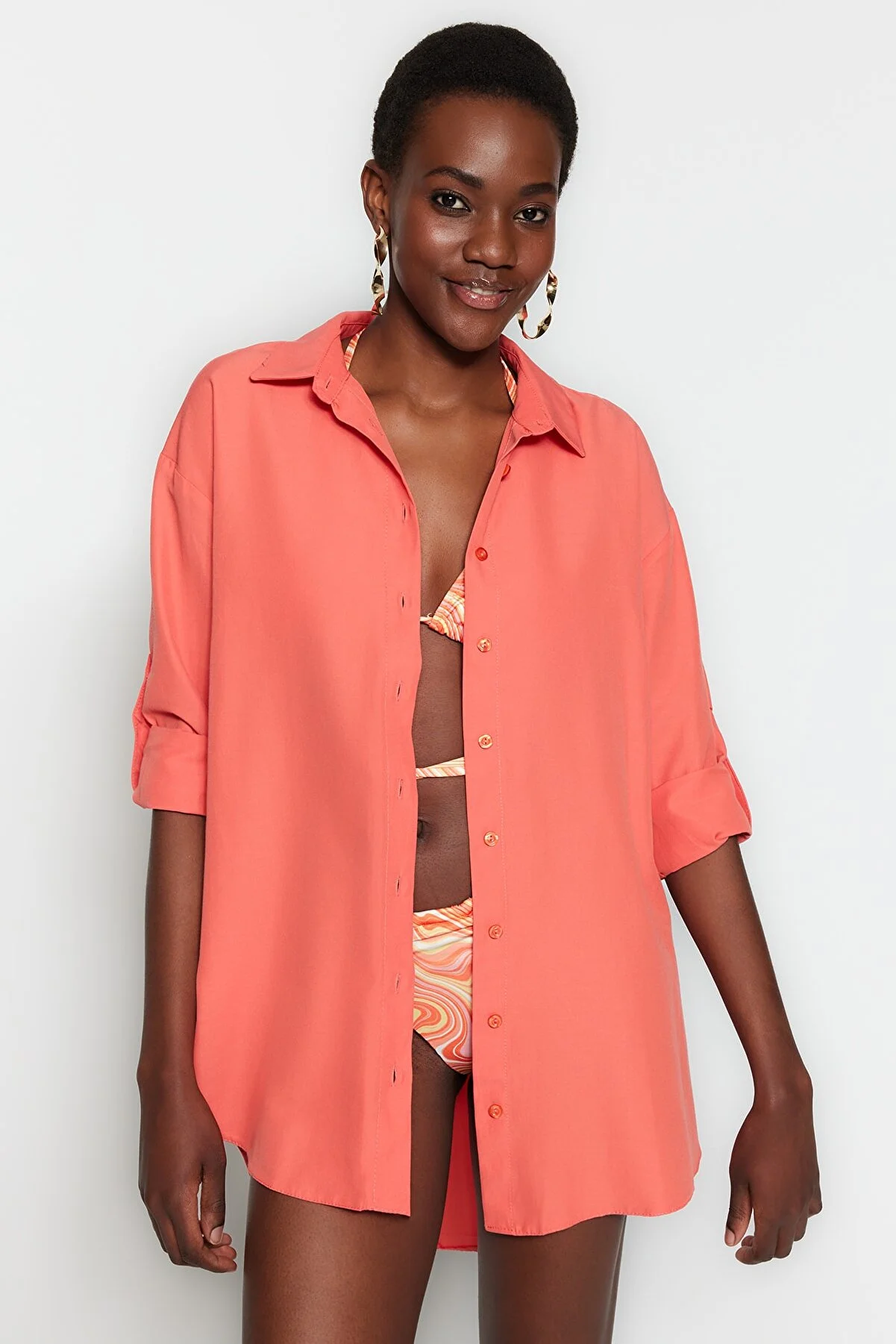 Trendyol Collection  Gewebtes Hemd mit Granatapfelblüten TBESS22GO0664