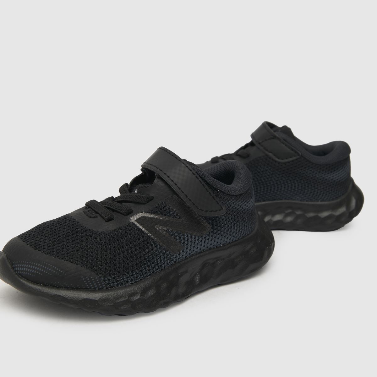New Balance svarta 520 v8 v småbarnsskor