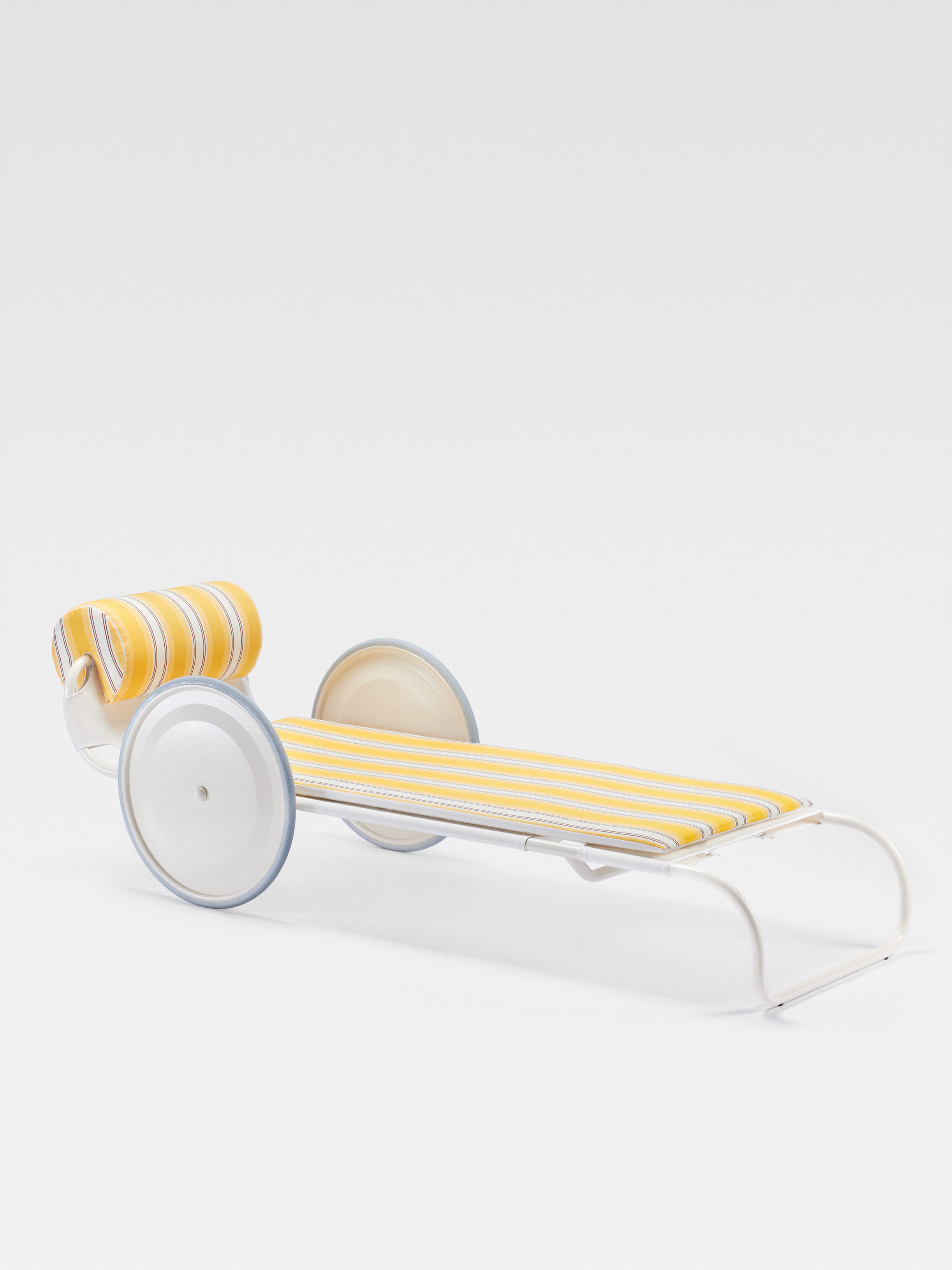 Jacquemus + Exteta