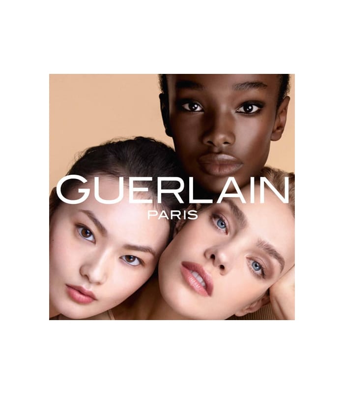 Guerlain-L'ESSENTIEL-Fond de teint éclat naturel tenue 16h - IP 20