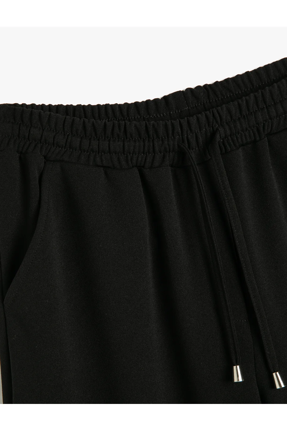 Koton  Bequeme Jogger-Hose mit Taschen und gebundener Taille