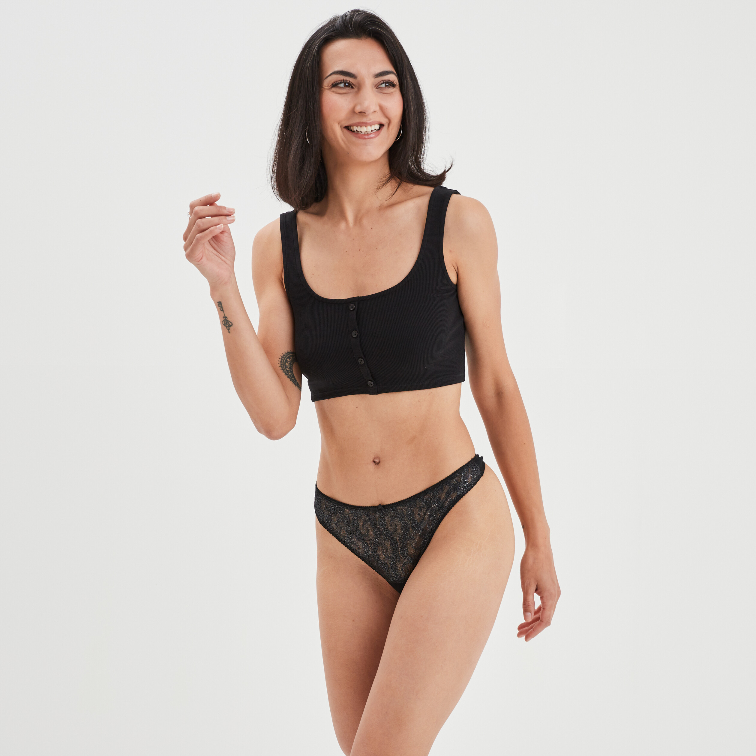 String avec dentelle gris argent femme | La Halle