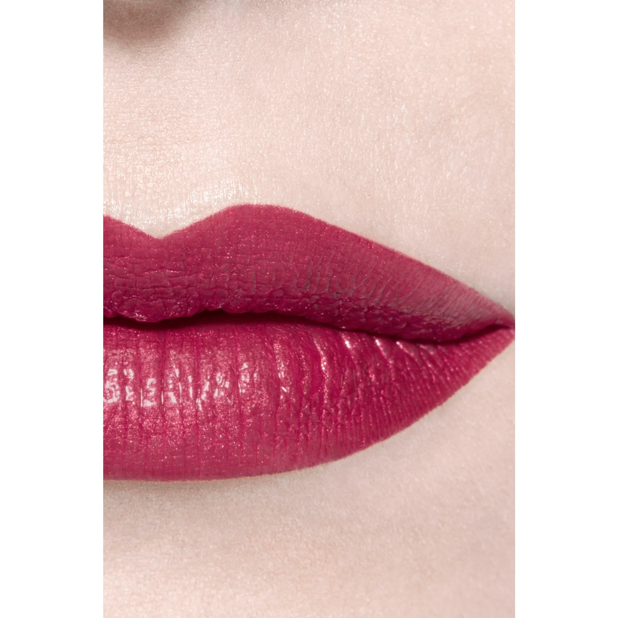 ROUGE ALLURE LAQUE - EL LABIAL FLUIDO BRILLANTE DE EXTREMADAMENTE DURACIÓN
