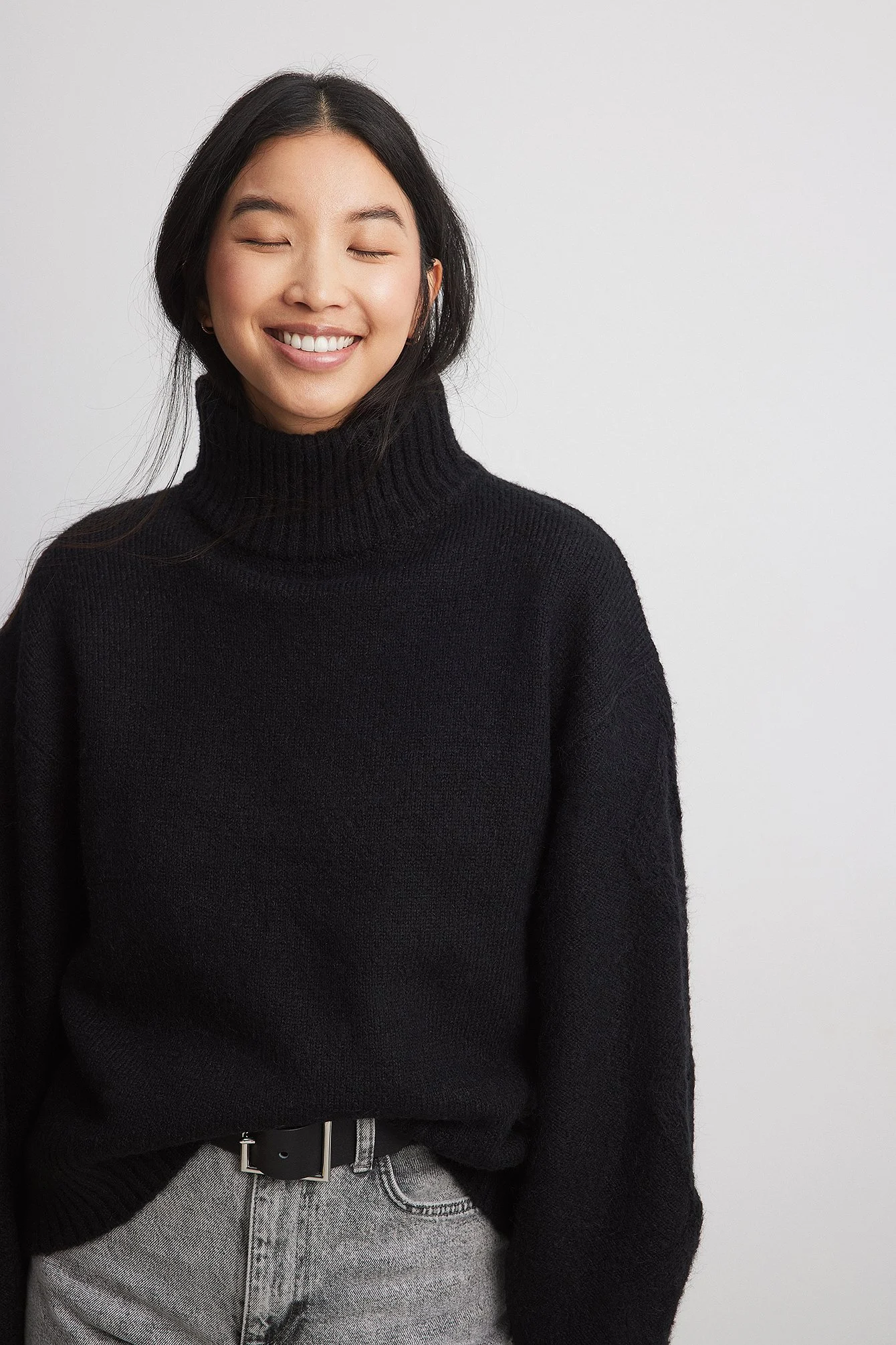 Strickpullover mit Zopfmuster und Rollkragen