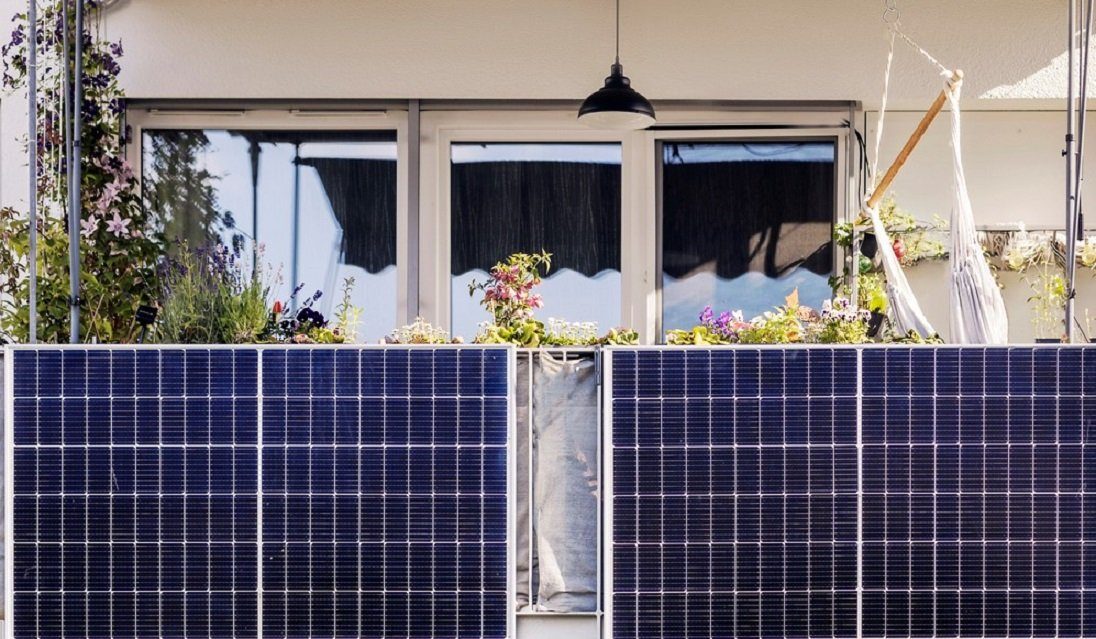 Jet-Line Solaranlage Balkonsolaranlage 820W Ja Solaranlage 800/600W Wec