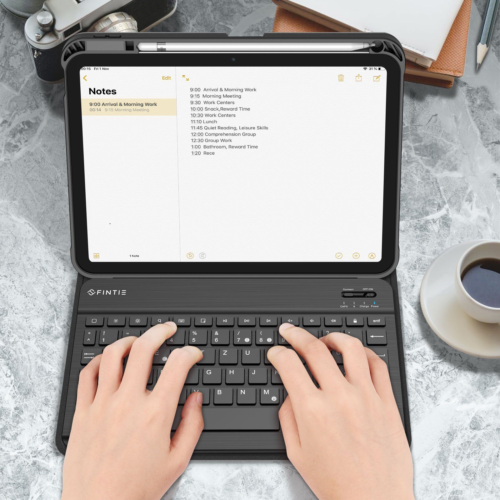 Fintie Tablet-Hülle Tastatur Hülle für iPad 10. Gen 2022 (10.9 Zoll), mit TPU Rückschale, Pencil Halter und magnetisch Abnehmbarer Tastatur mit QWERTZ Layout