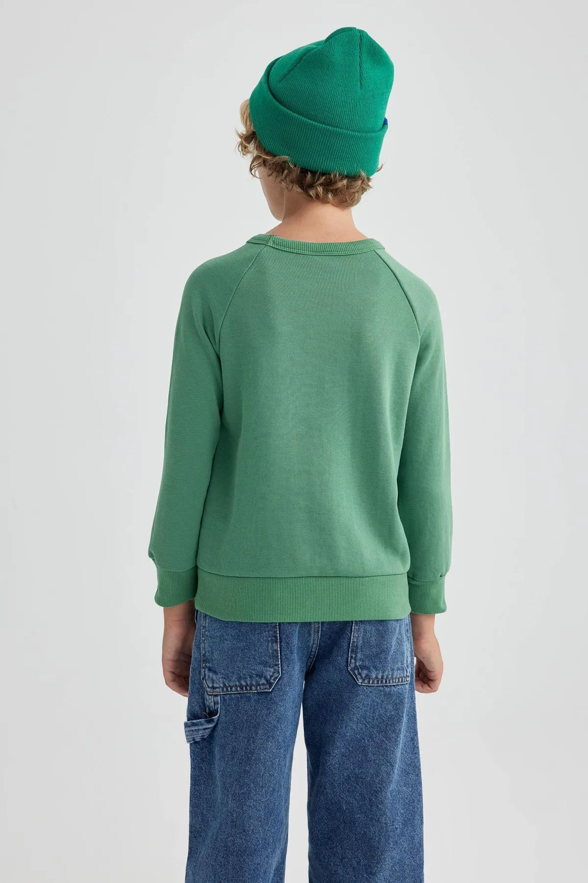 DeFacto  Dickes Sweatshirt mit normaler Passform und Rundhalsausschnitt für Jungen