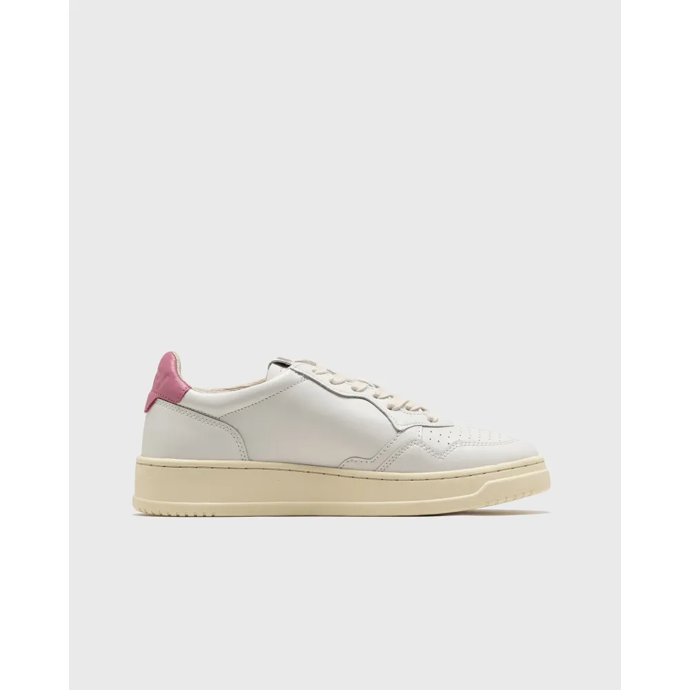 Autry WMNS MEDALIST LOW AULWLD09 / weiss