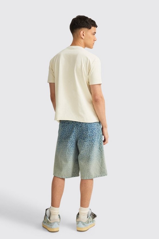 Kastiges zerrissenes Pride T-Shirt