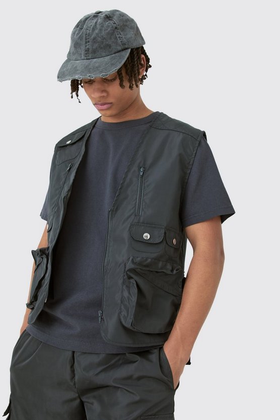 Utility-Tanktop und Shorts