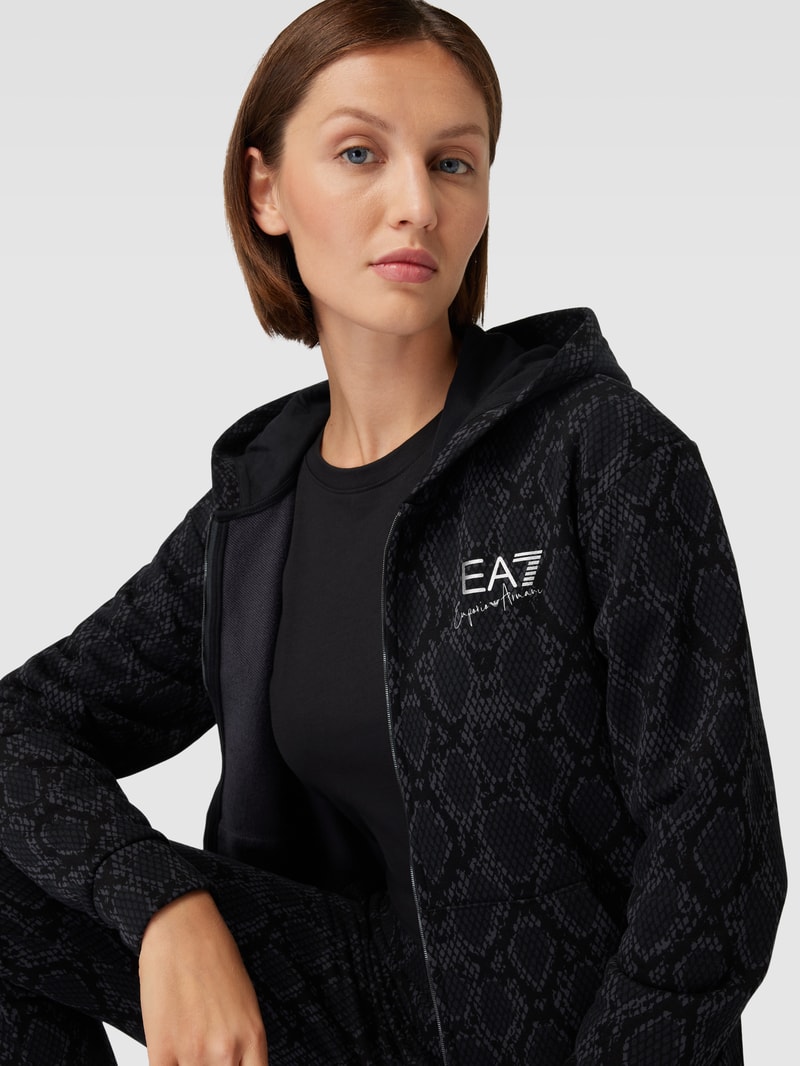 Sweatjacke mit Strukturmuster in schwarz