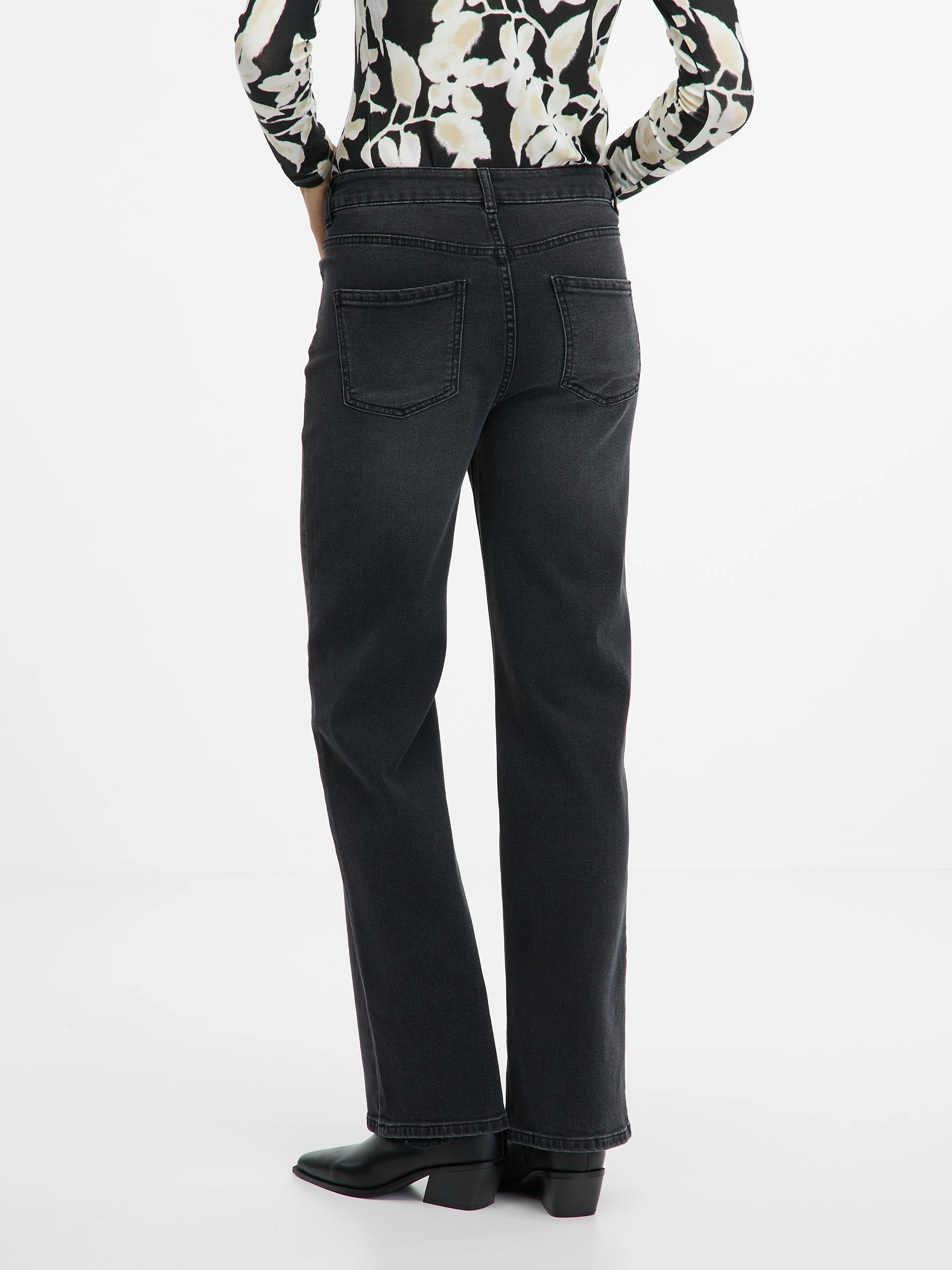 Schwarze weite Damenjeans ORSAY