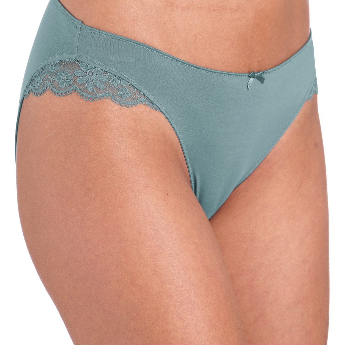 2 Damen Slips mit Spitzenbesatz