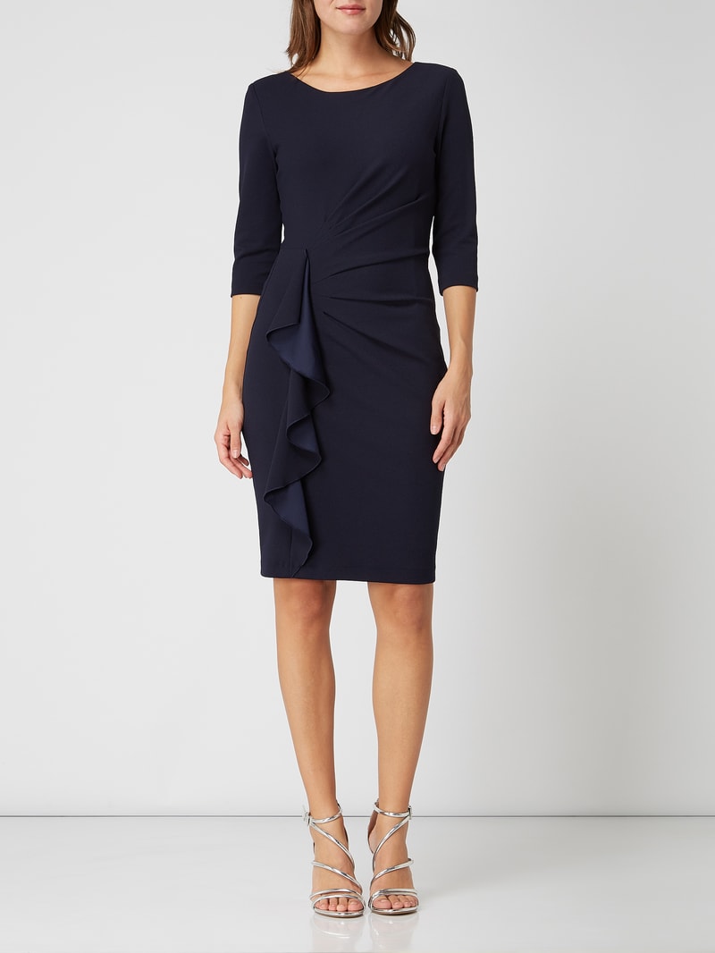 Cocktailkleid mit Drapierung und Volantbesatz in dunkelblau