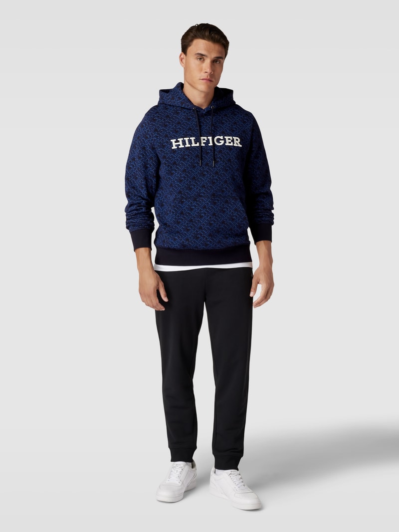 Hoodie mit Label-Stitching in marineblau