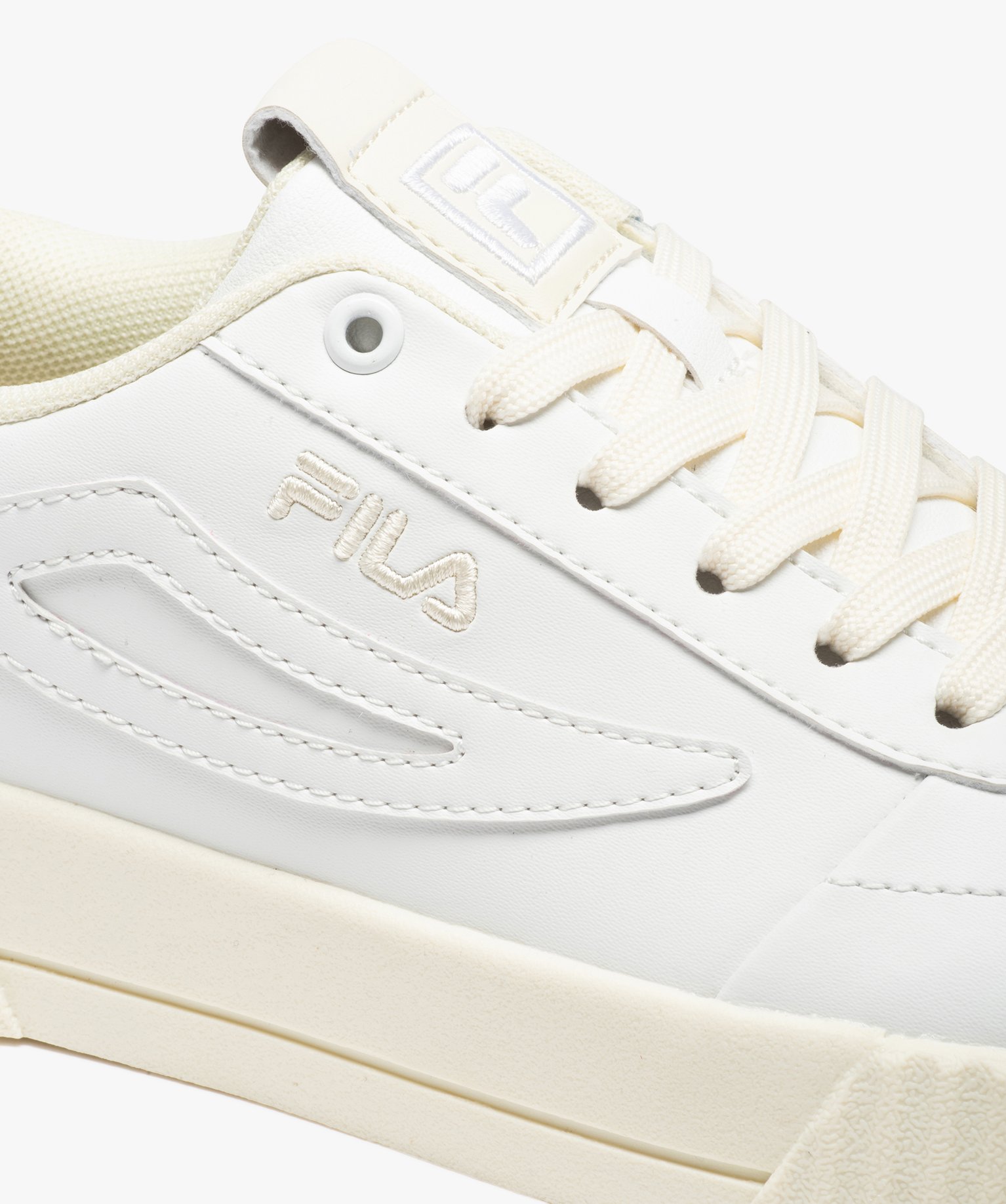 Tennis femme à détails colorés fermeture lacets – Fila ... blanc | GEMO