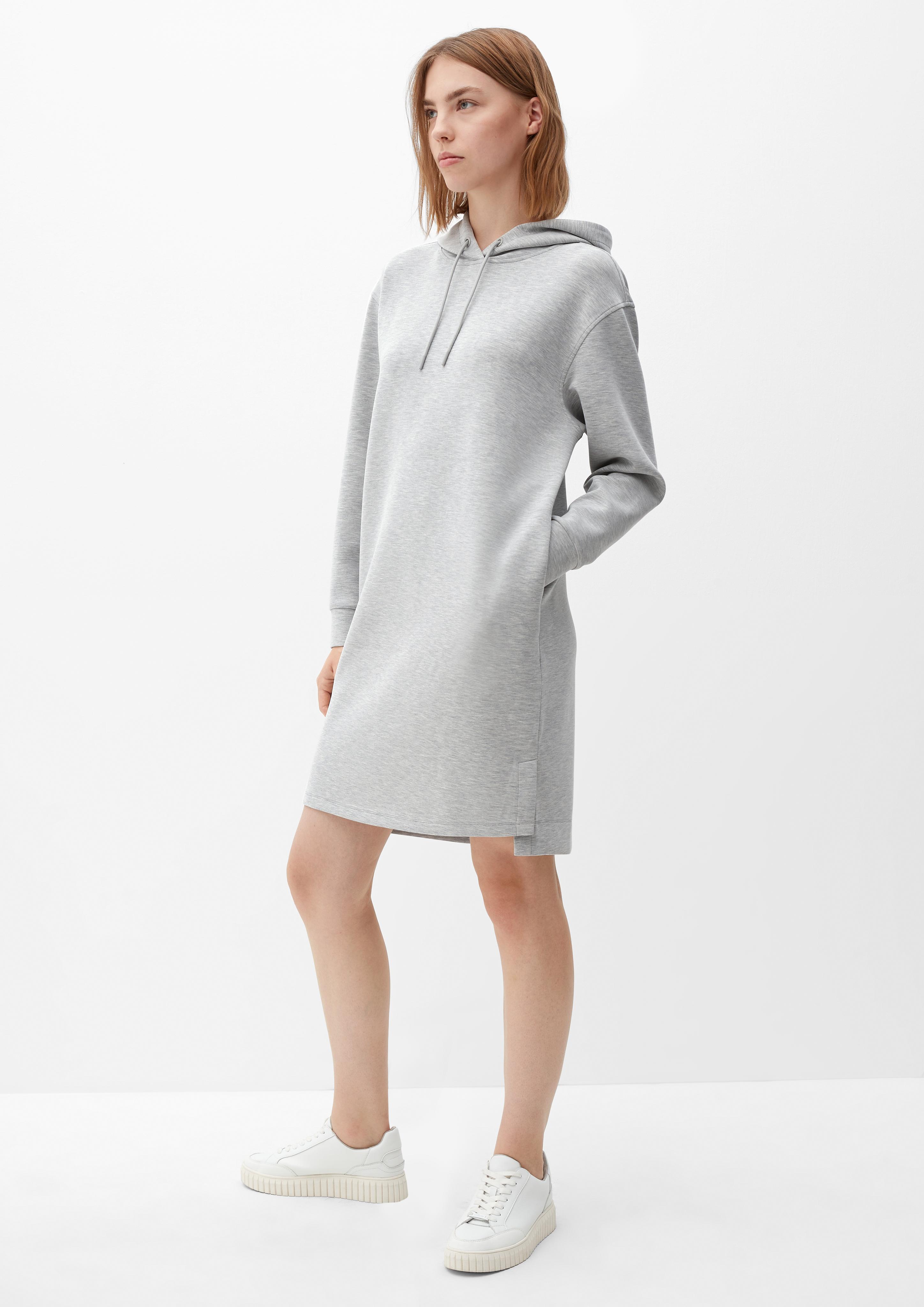 Scuba-Kleid mit Kapuze  2122010-9400