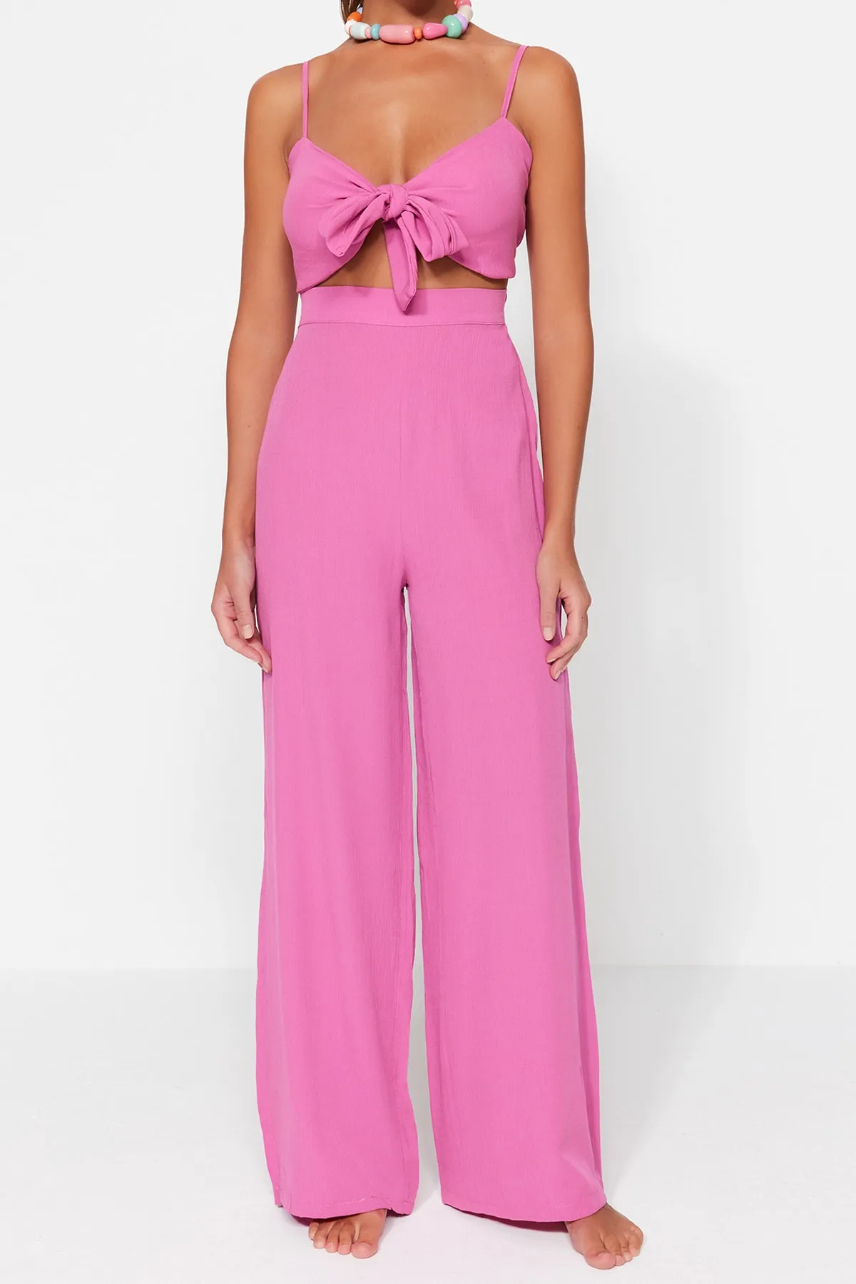 Trendyol Collection  Rosa gewebter Blusen-Hosenanzug mit Bindeband TBESS22AU0108