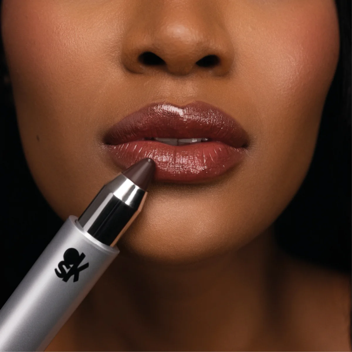 Labbra CLICK'N KISS - Rossetto brillante