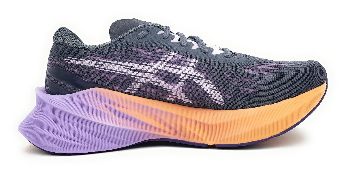 Asics Novablast 3 1012B288-020 Grau metropolis/ dusk violet