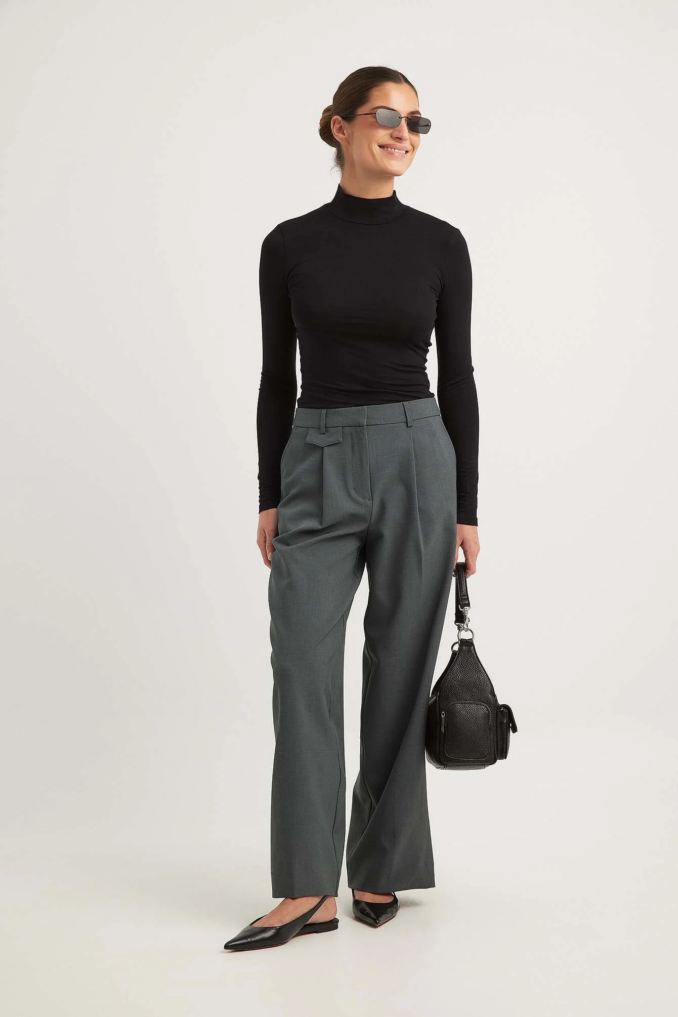 Anzughose mit mittlerer Taille und Fronttaschen