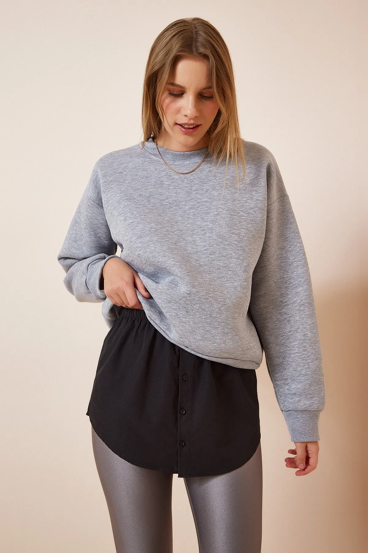 Happiness İstanbul  Schwarzes Damen-Sweatshirt und -Sweatshirt mit sechs Röcken aus Popeline DD01150