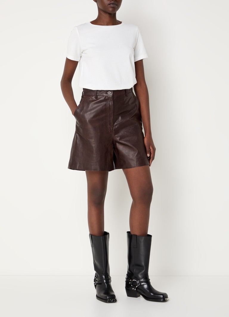 Pantaloni scurți lejeri din piele de miel de la MaxMara Biella, cu talie înaltă și buzunare laterale.