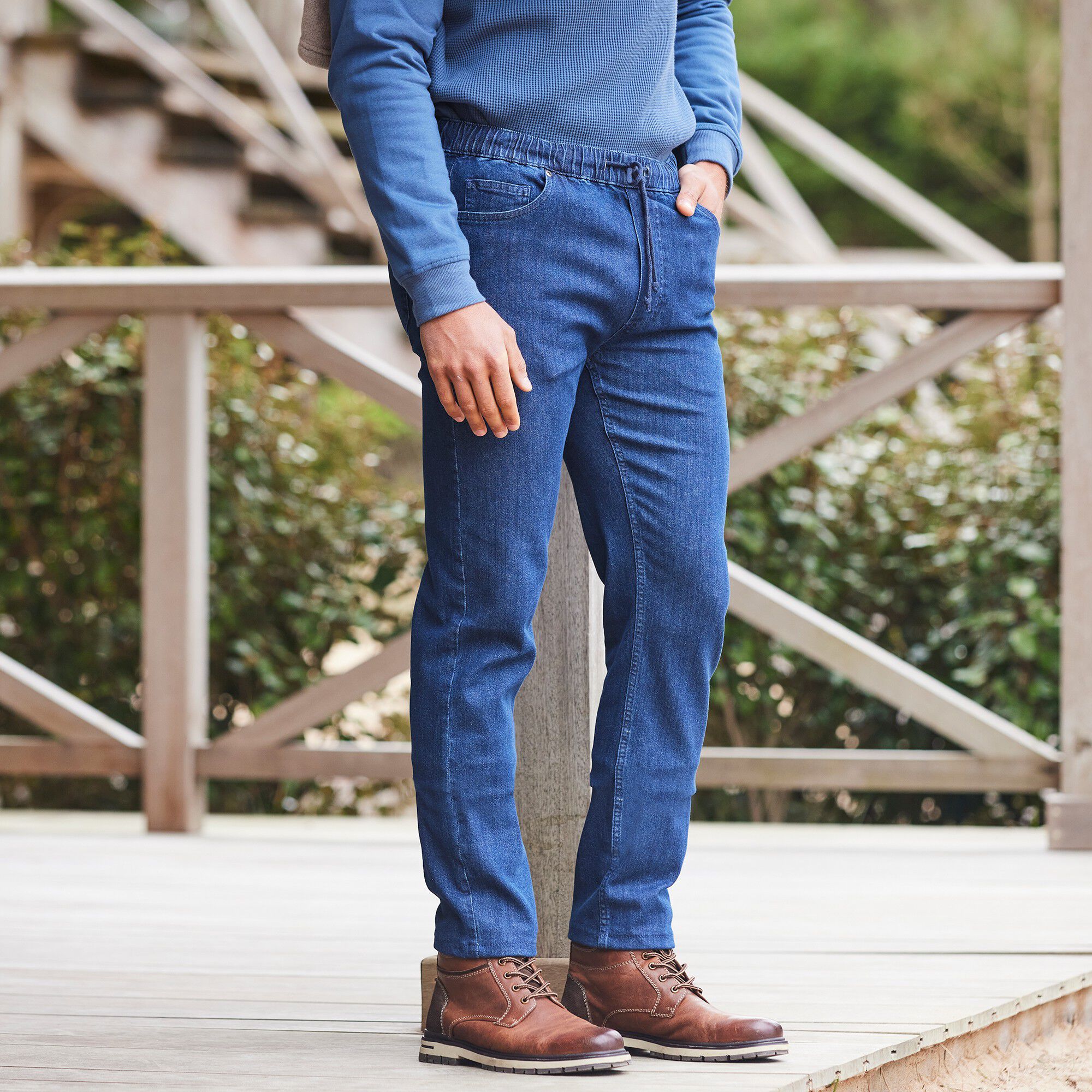 Jean ceinture élastiquée avec cordon de serrage