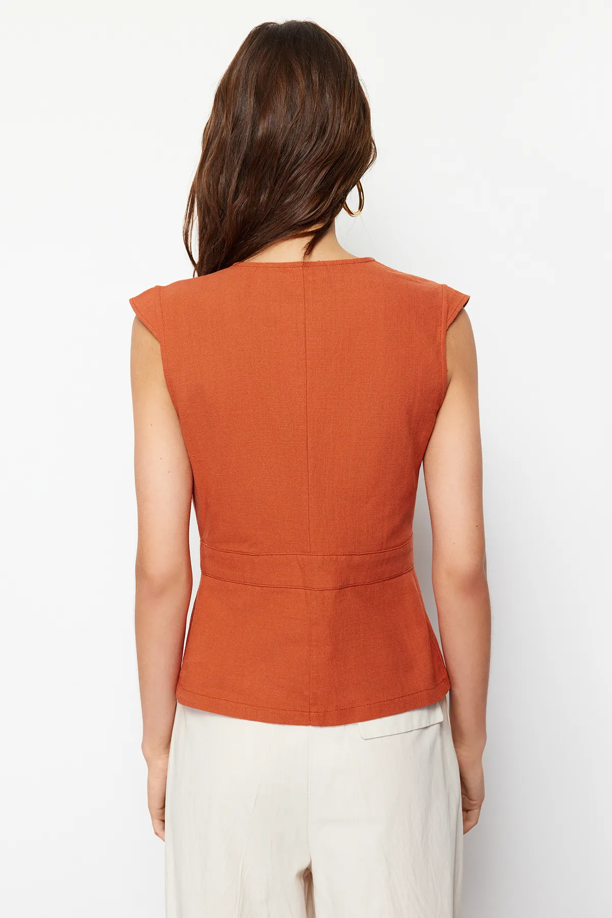 Trendyol Collection  Zweireihige Bluse mit geflochtenen Knochenknöpfen und Details in Kacheloptik TWOSS20BZ0707