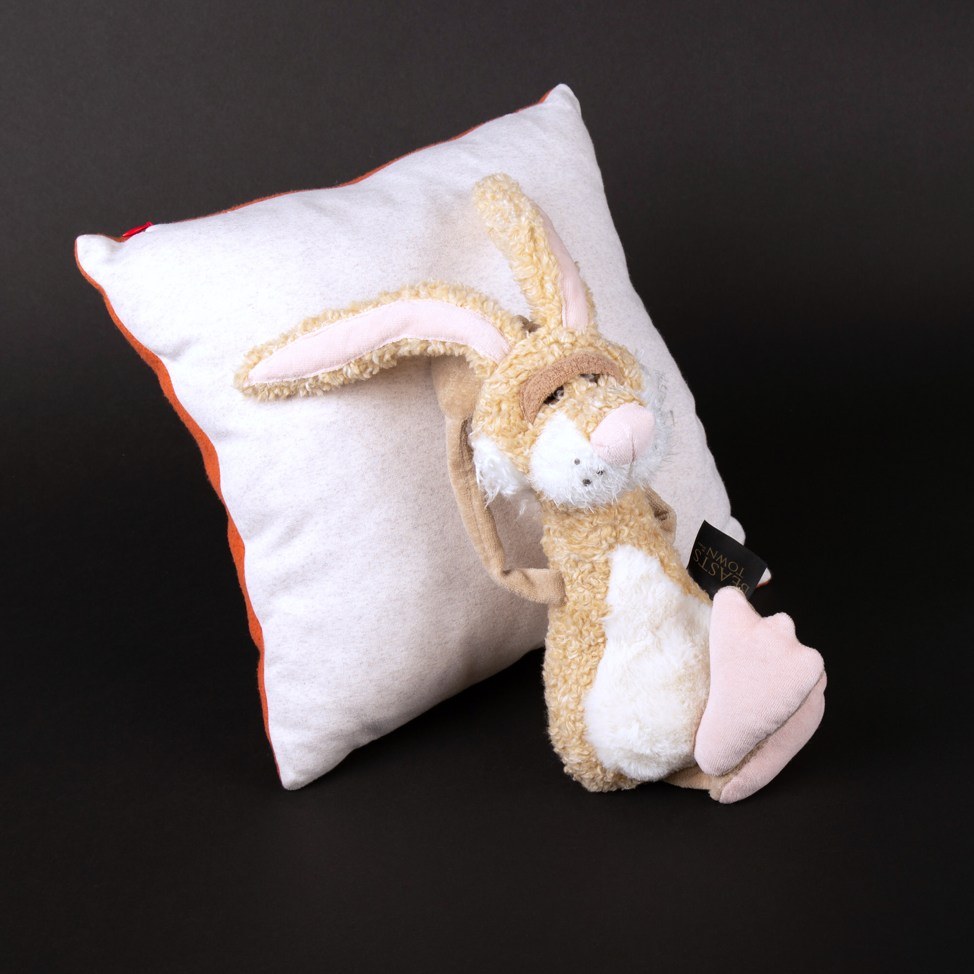 Kuschel Hase Lazy Bunny, Beaststown
