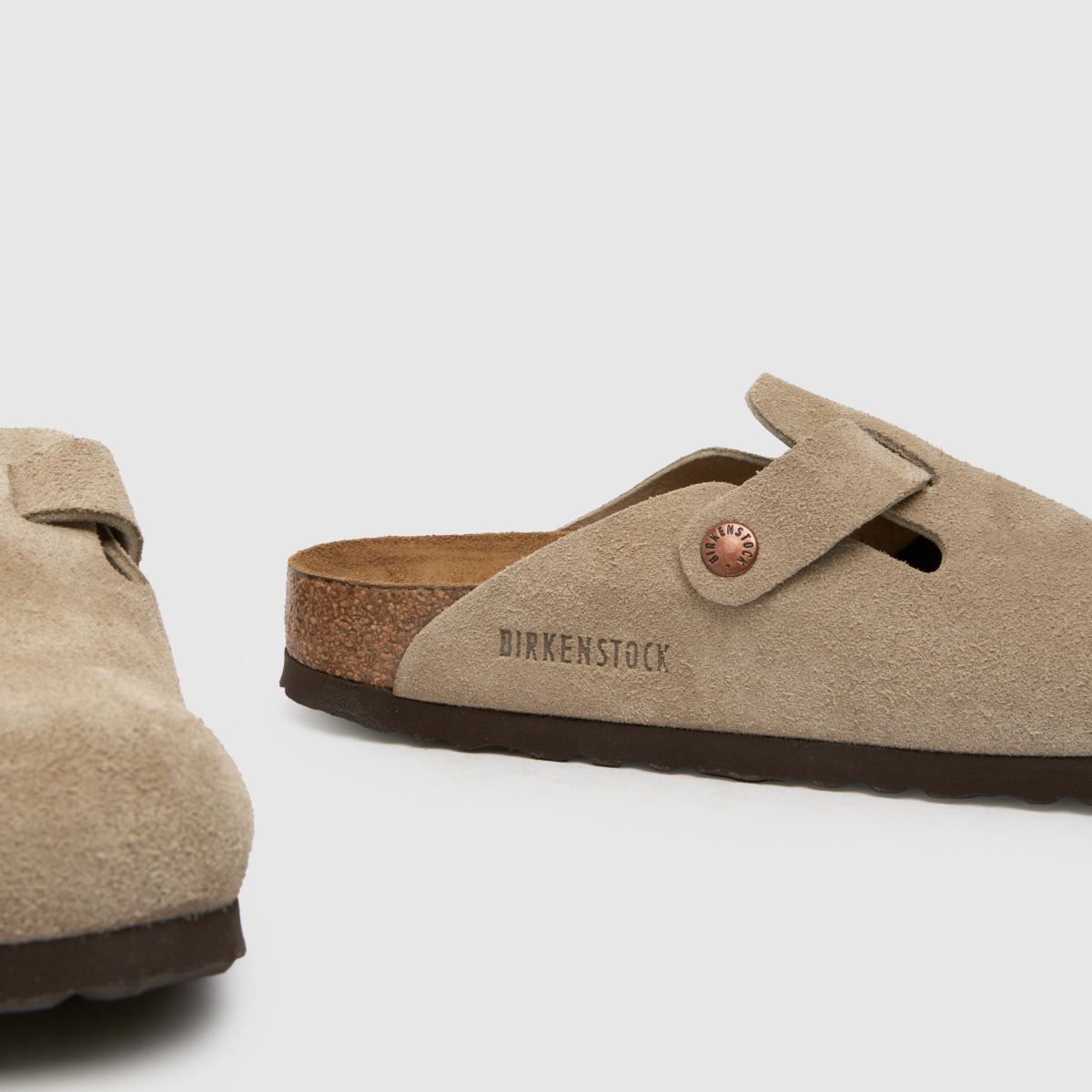 BIRKENSTOCK – Boston – Träskor i taupefärg