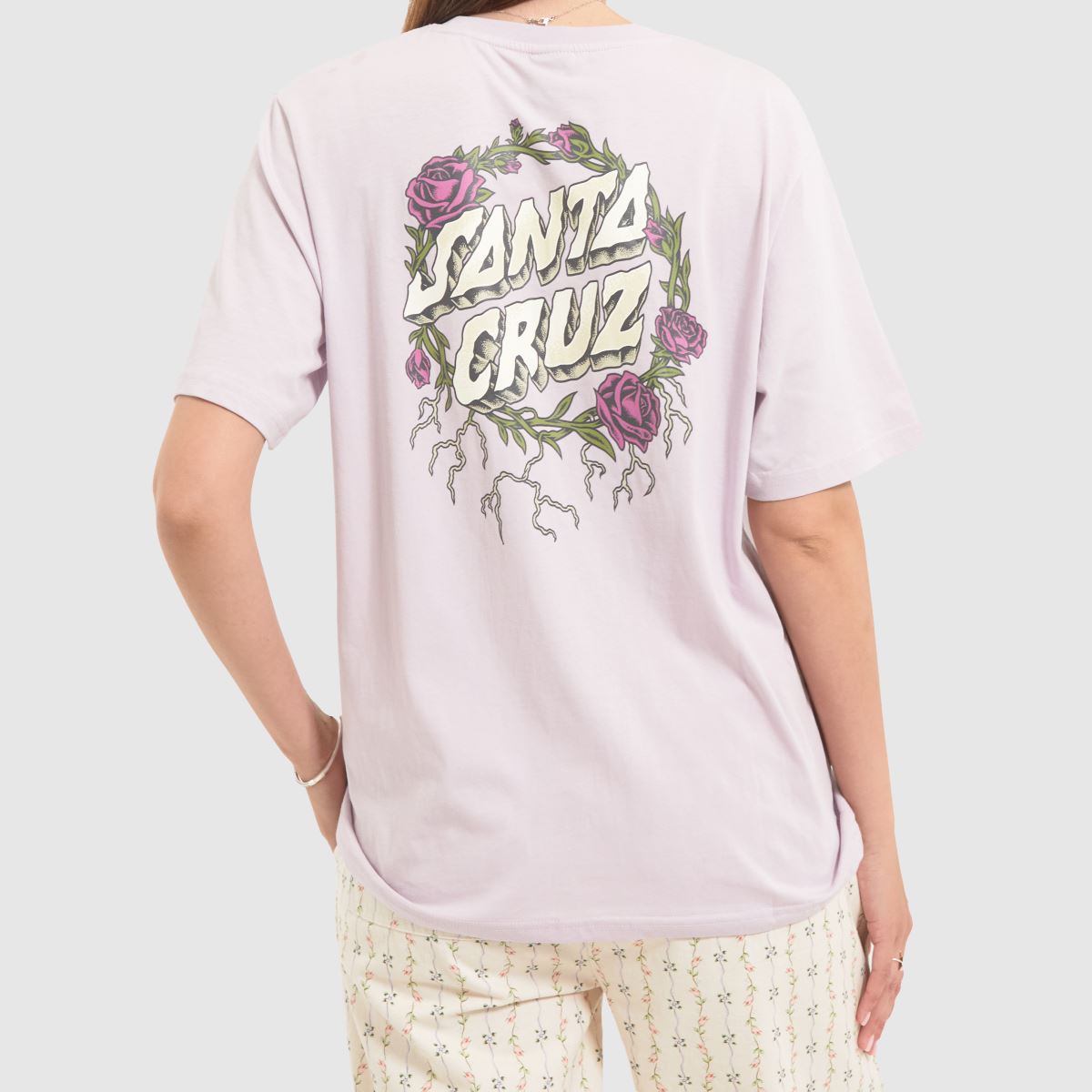 Santa Cruz – Lila t-shirt med insvept mönster