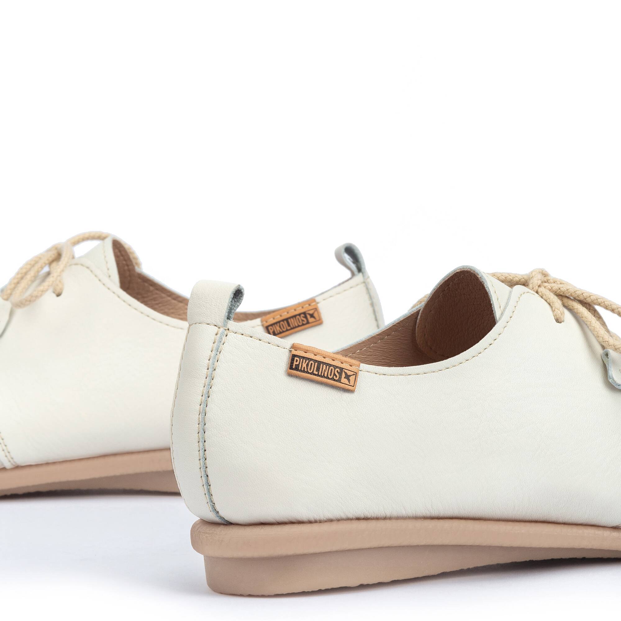 proste buty sznurowane - NATA