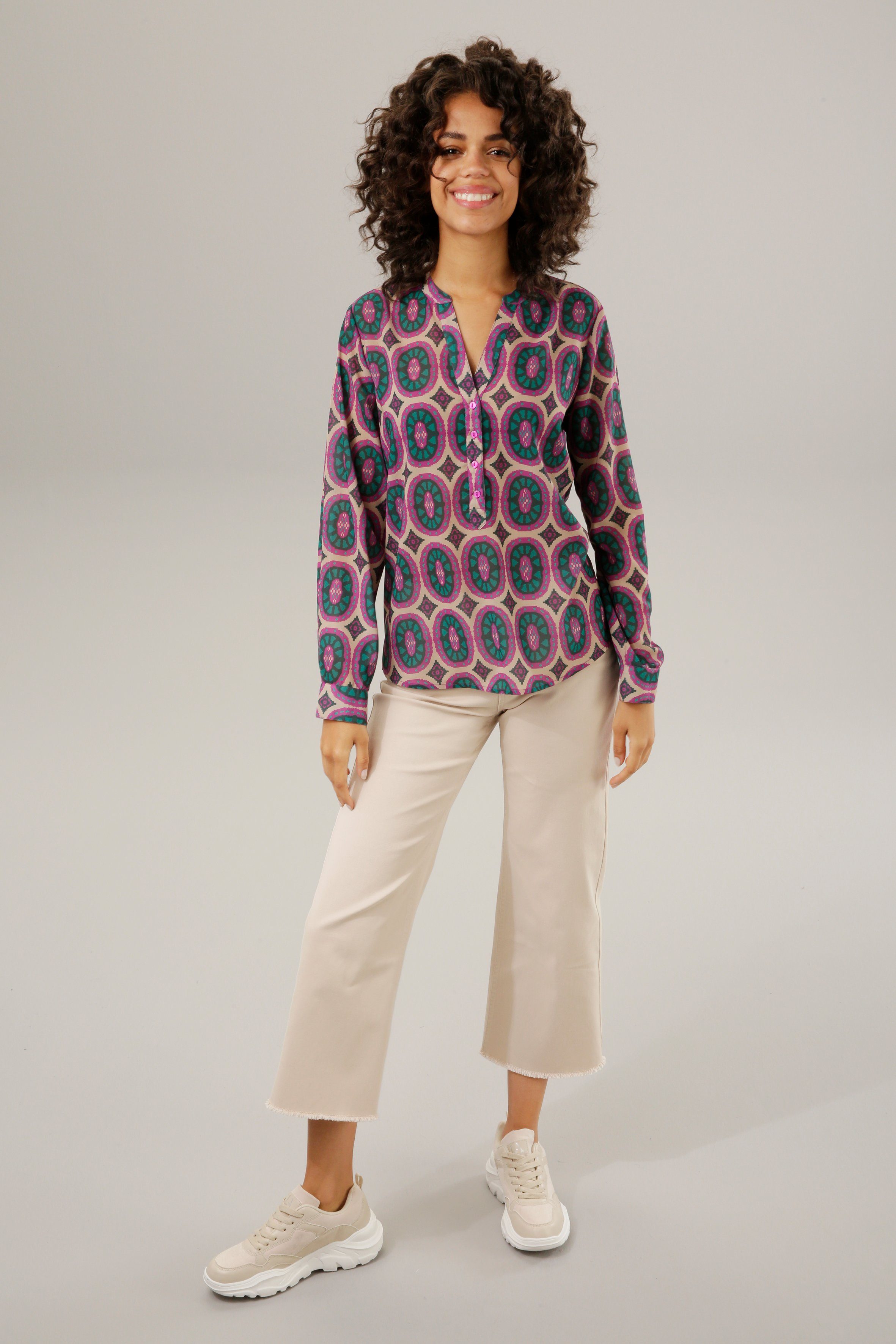 Aniston CASUAL Schlupfbluse mit farbharmonischem Retro-Druck