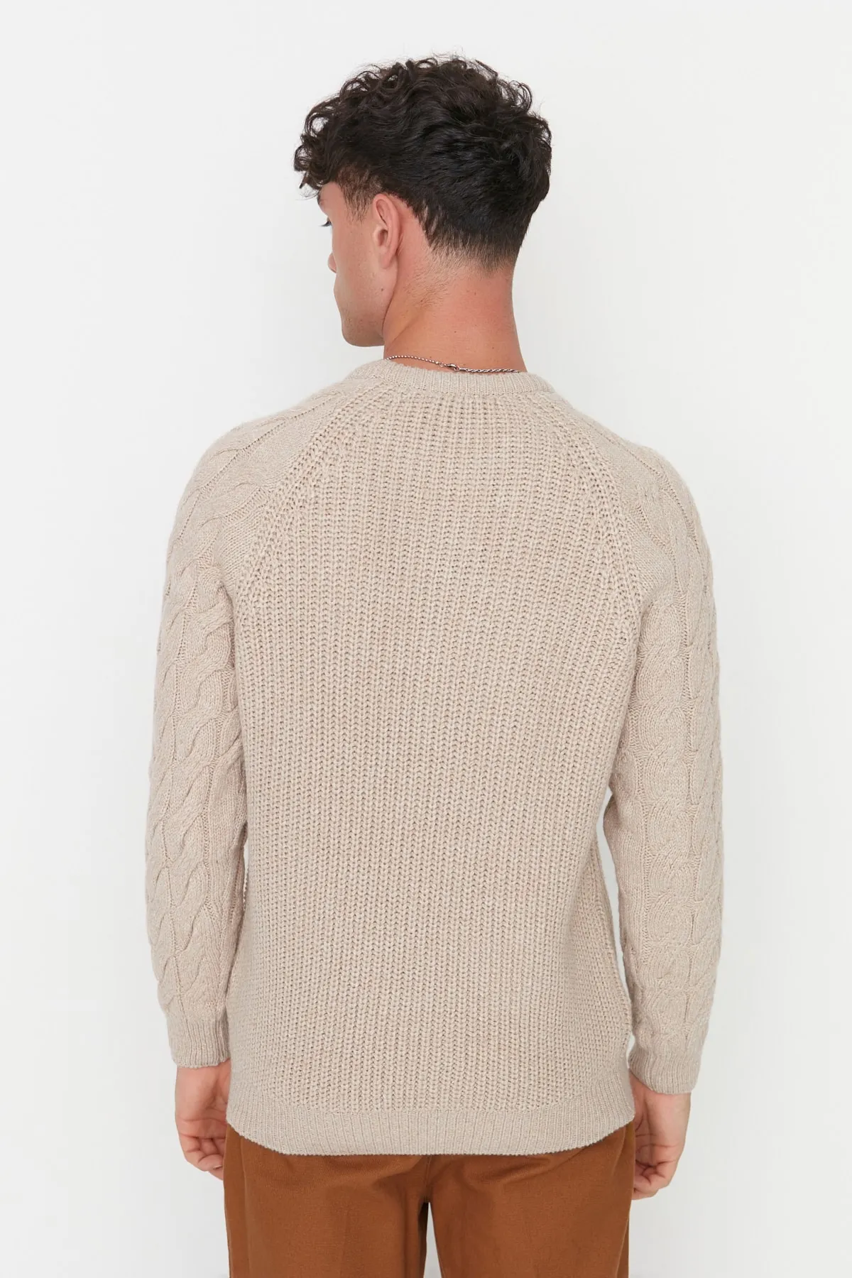 Trendyol Collection  Stone Regular Fit Rundhalspullover aus Haarstrick mit detailliertem Strickmuster TMNAW22KZ2059