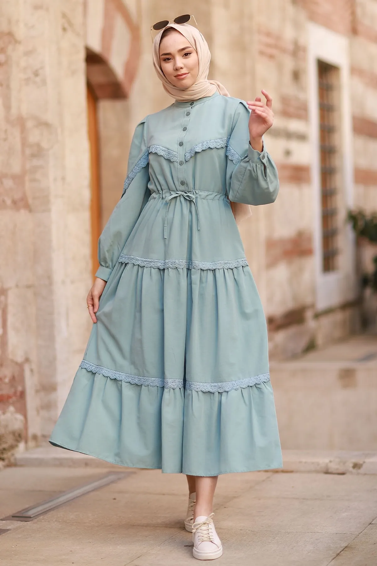 InStyle  Hijab-Kleid mit Guipure-Detail und Ballonärmeln – Mintgrün